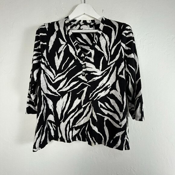 Chico's Women's Zebra Print Pullover V-Neck Casual Blouse Black/White Large - Picture 1 of 8